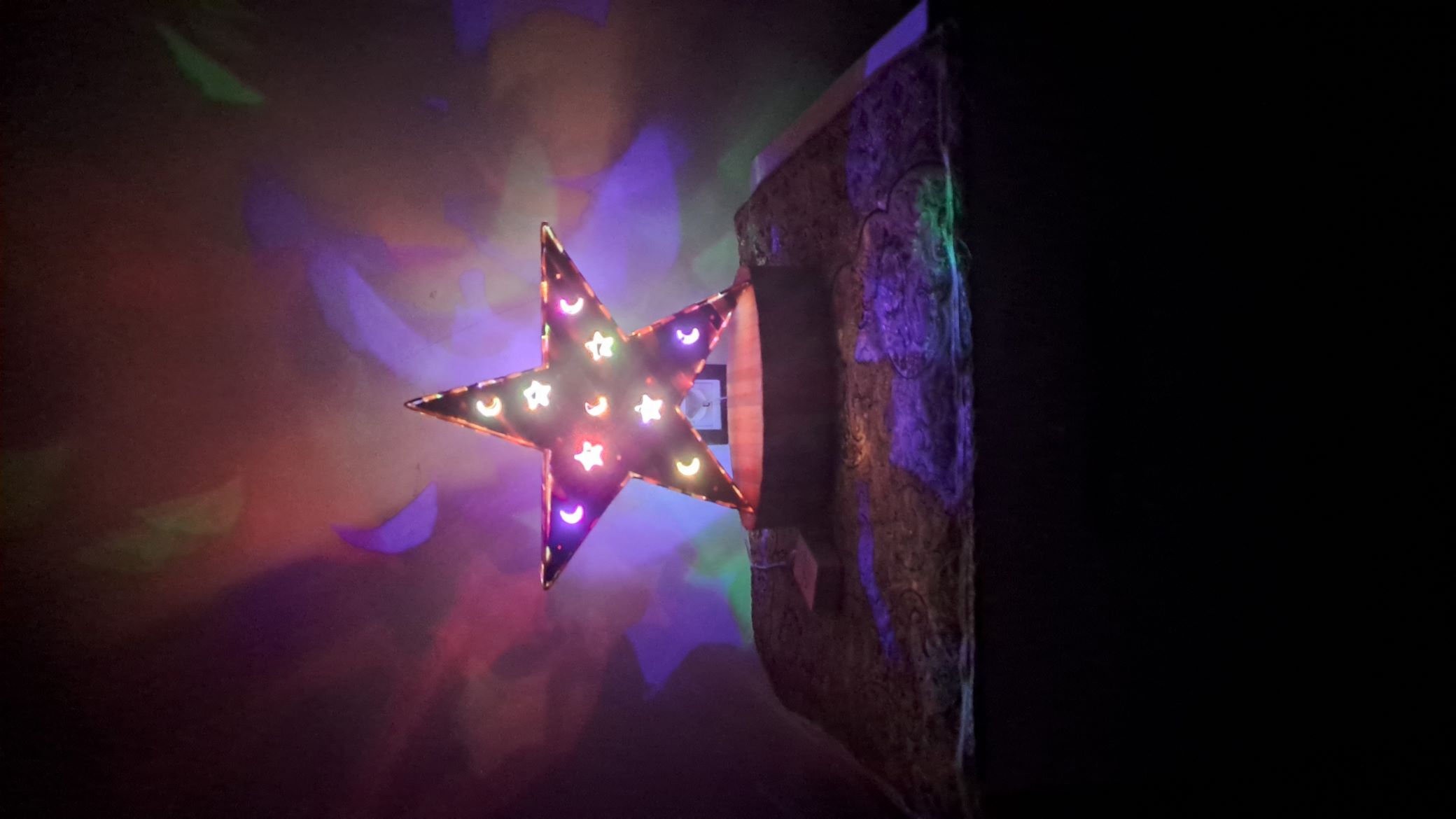 آباژور ماه و ستاره و ابر